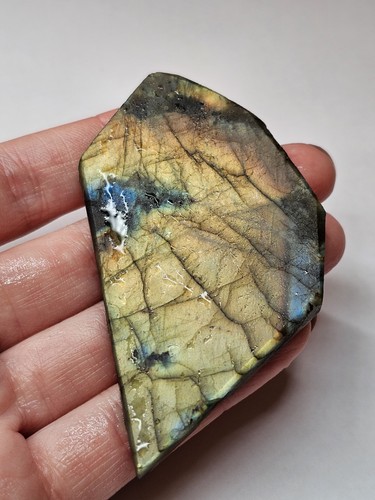 Canadian aaa grade labradorite - canadian,